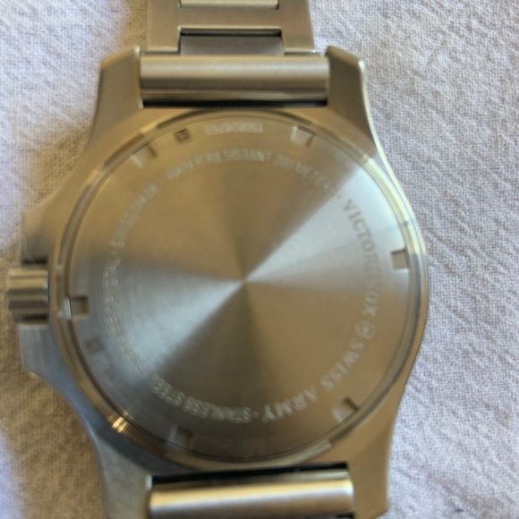 Victorinox Swiss Army I.N.O.X. (INOX) Watch - Picture 3 of 5